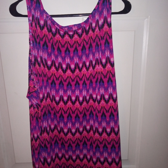 3/$10 CATHERINES Tank Top Size 4X 30/32W  Polyester Geometric - Picture 2 of 5